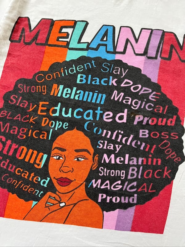 On Fire Melanin Graphic Ringer Baby Tee, foto 4