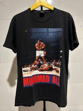 Kaos petinju Muhammad Ali