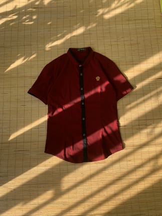 Kemeja versace