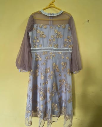 Dress pesta