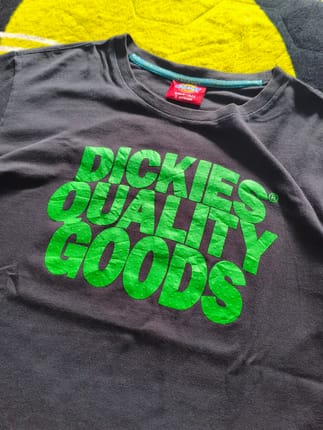 T-shirt dickies