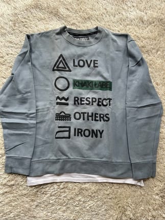 Khaki label sweatshirt, korean style