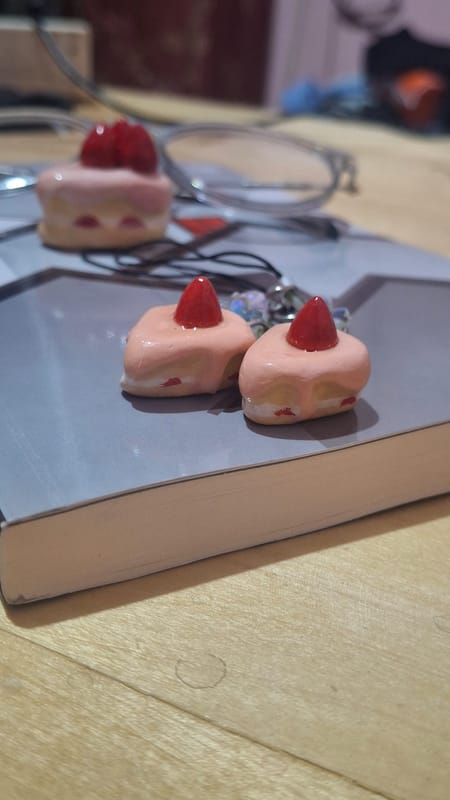 handmade clay keychain, foto 2