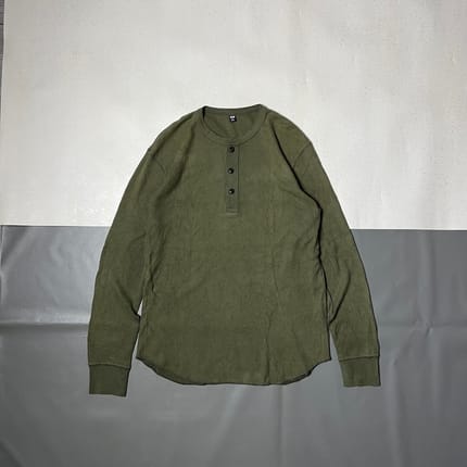 Uniqlo henley Longsleeve T-shirt