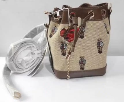 Guoo TTWN BEAR ORIGINAL Gu 1267 Bucket Sling Bag