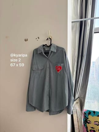 Kemeja biru masih bagus