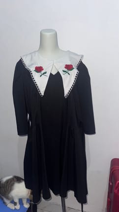 Vintage Retro Black Midi Dress with Rose Embroidery Statemen