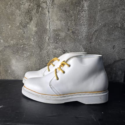 Sepatu pdh putih size 42 by kiwi