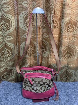 Coach Vintage Duffle Signature Slingbag