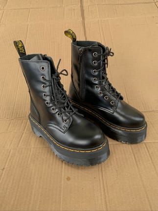 Dr Martens Jadon(8-Eye Boot)