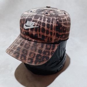 Nike Streetwear Casual Hat Pria multicolor