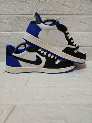 Nike Air Jordan Casual Sneakers Pria white blue