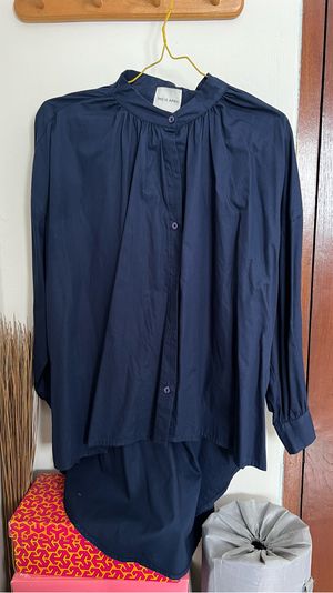 This is April Minimalist Casual Shirt Wanita navy