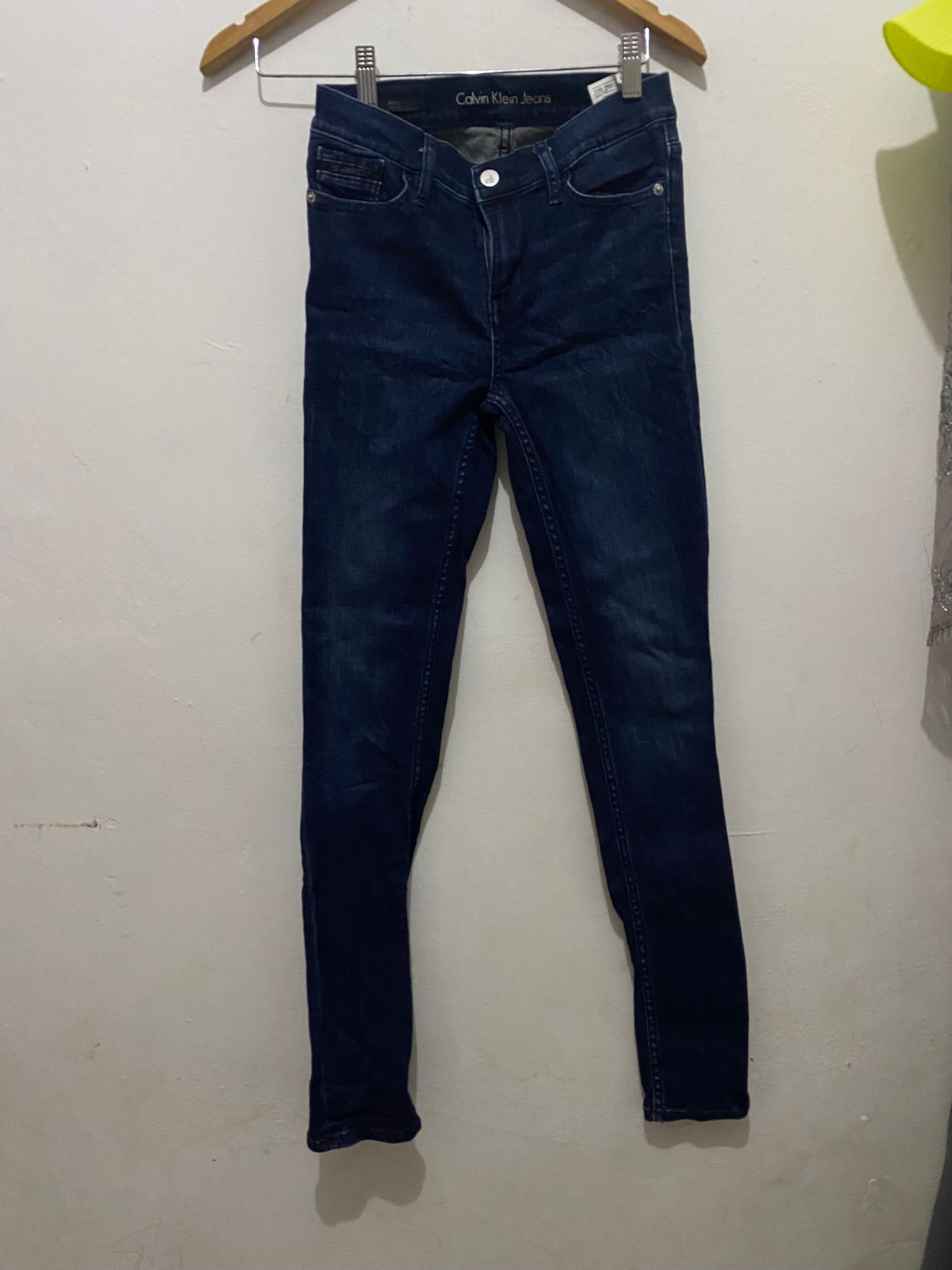 Calvin Klein Skinny jeans Wanita navy Preloved