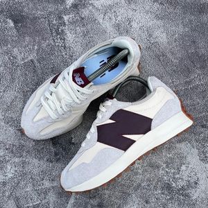 New Balance Streetwear Sneakers Wanita burgundy white
