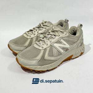 New Balance Casual Sneakers Pria white
