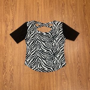 Japanese brand Vintage Y2K T-shirt Wanita white black