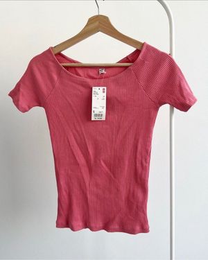 Uniqlo Casual Shirt Wanita pink