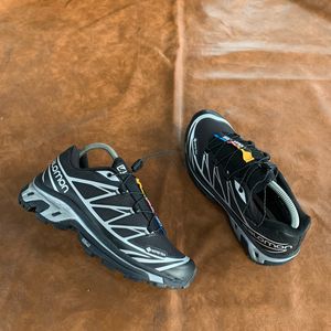Salomon Gorpcore Sneakers Pria white black