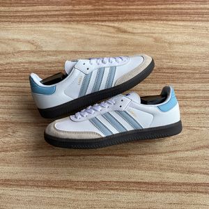 Adidas Casual Sneakers Wanita multicolor