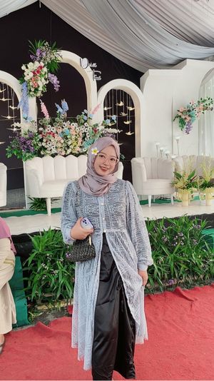 Vintage Coquette Wanita silver white