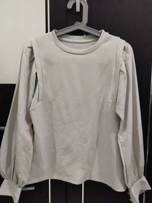 Uniqlo Luxury Blouse Wanita cream