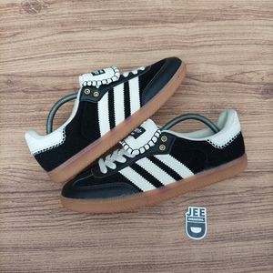 Adidas Casual Sneakers Pria white black