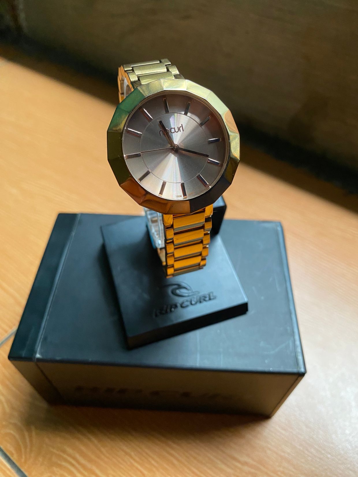 Rip Curl Casual Wanita gold, foto 3