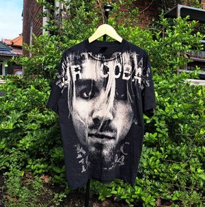Emo T-shirt Pria white black