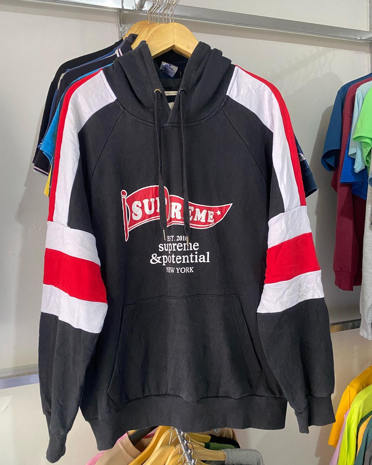 Hoodie Supreme Potential Ukuran: XL