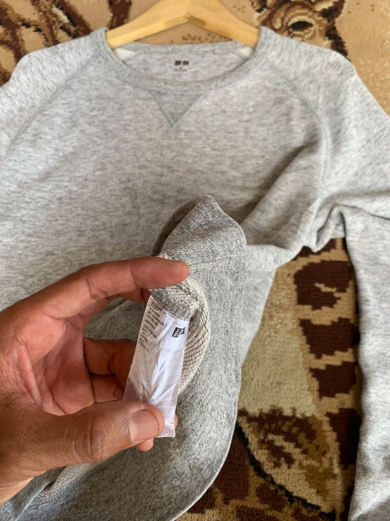 Uniqlo Sweatshirt Pria gray, foto 3