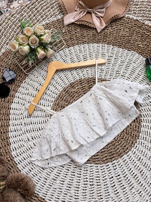 The Tinsel Rack Casual Crop top Wanita white