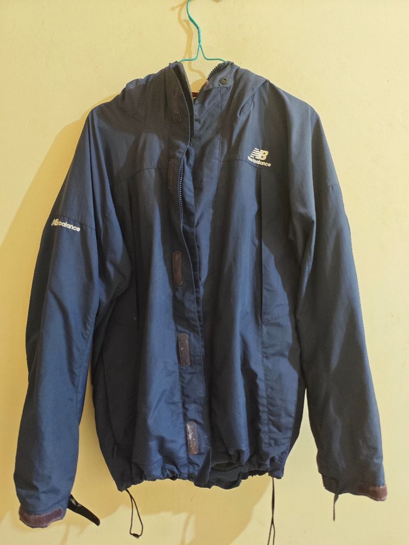 New Balance Gorpcore Windbreaker Pria navy, foto 4