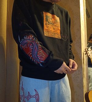 Uniqlo Grunge Reworked Sweatshirt Pria red black