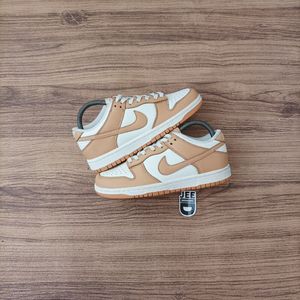 Nike Casual Sneakers Wanita white khaki