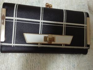 New Look Minimalist Casual Clutch Wanita white black