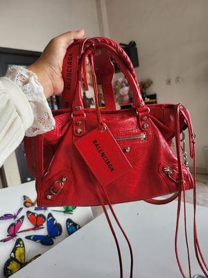 Balenciaga Luxury Shoulder bag Wanita red