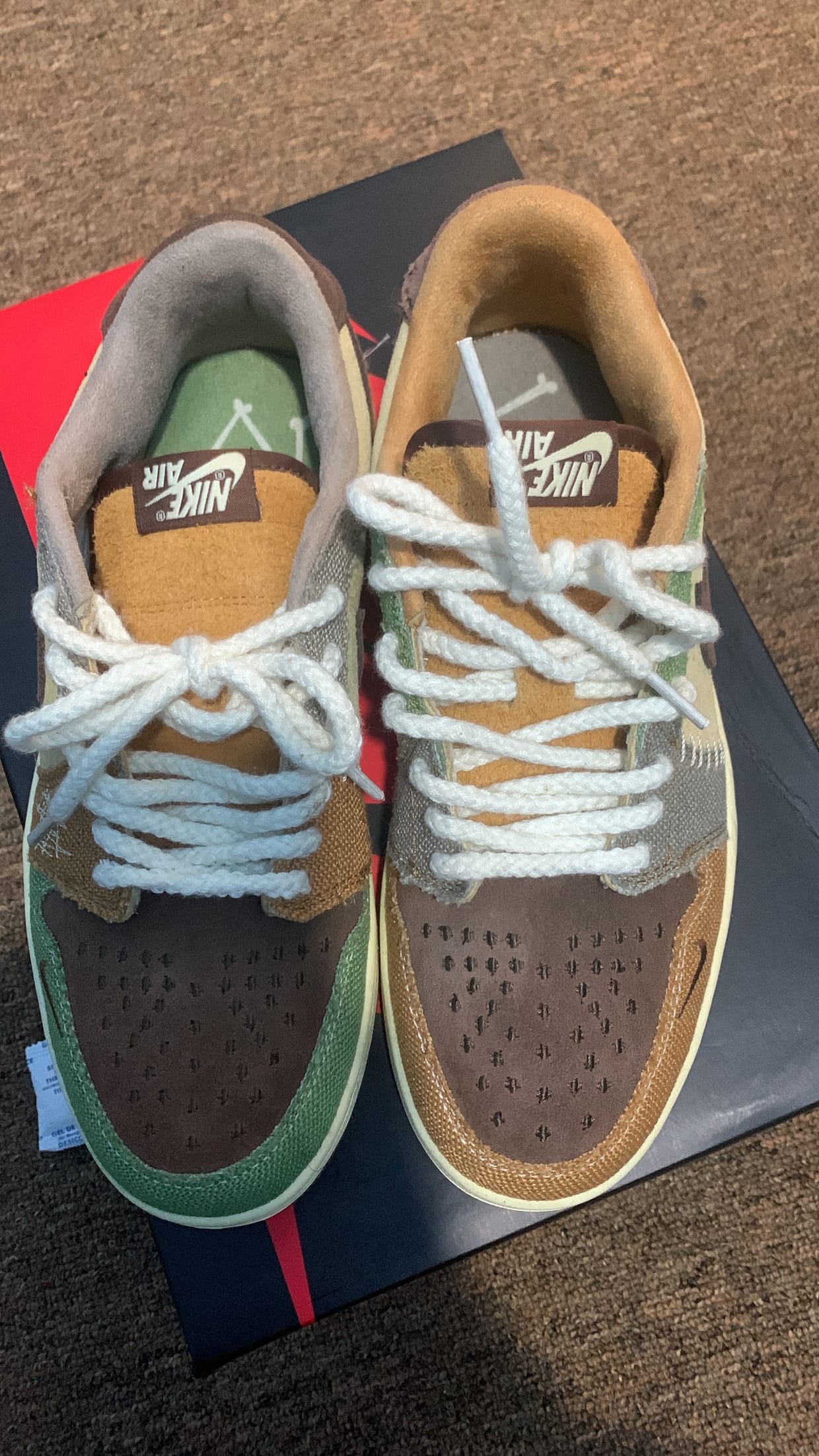 Nike Casual Casual shoe Pria gold green