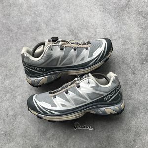 Salomon Gorpcore Casual Sneakers Pria silver gray