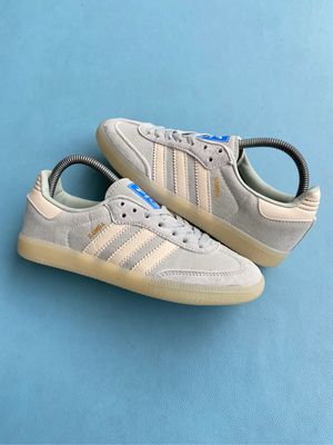 Adidas Casual Sneakers Wanita gray cream
