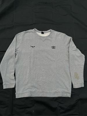 Umbro Casual Sweater Pria gray
