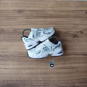 New Balance Sportswear Casual Sneakers Wanita white navy