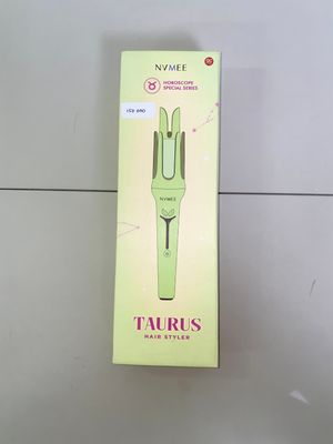 Wanita green