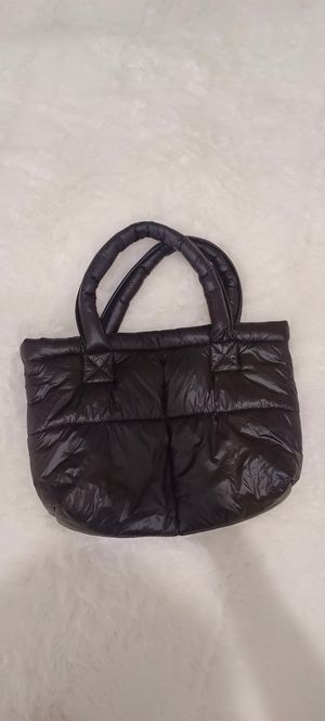 Minimalist Shoulder bag Wanita black