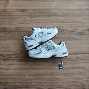 New Balance Casual Sneakers Wanita white navy