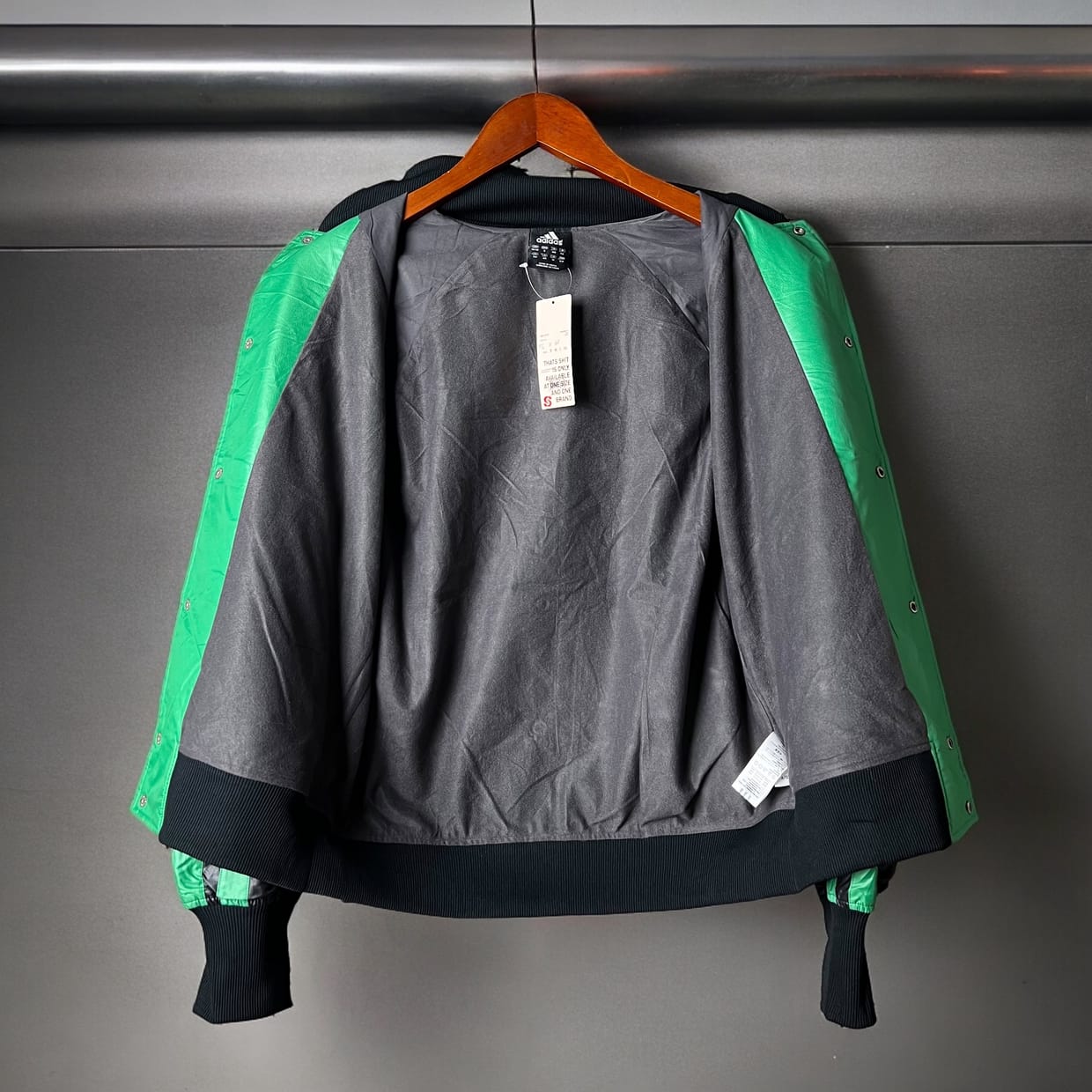 Adidas Streetwear Bomber jacket Pria multicolor, foto 4