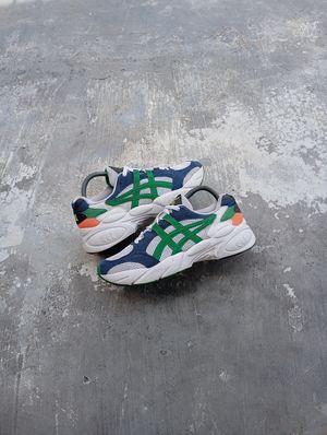 Asics Casual Sneakers Wanita white green