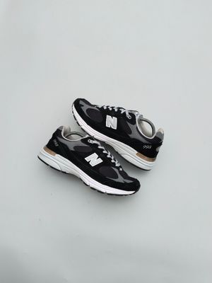 New Balance Casual Sneakers Pria white black