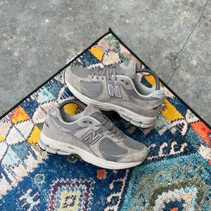 New Balance Streetwear Casual Sneakers Pria gray