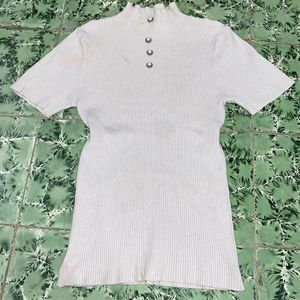 Minimalist Casual Blouse Wanita white